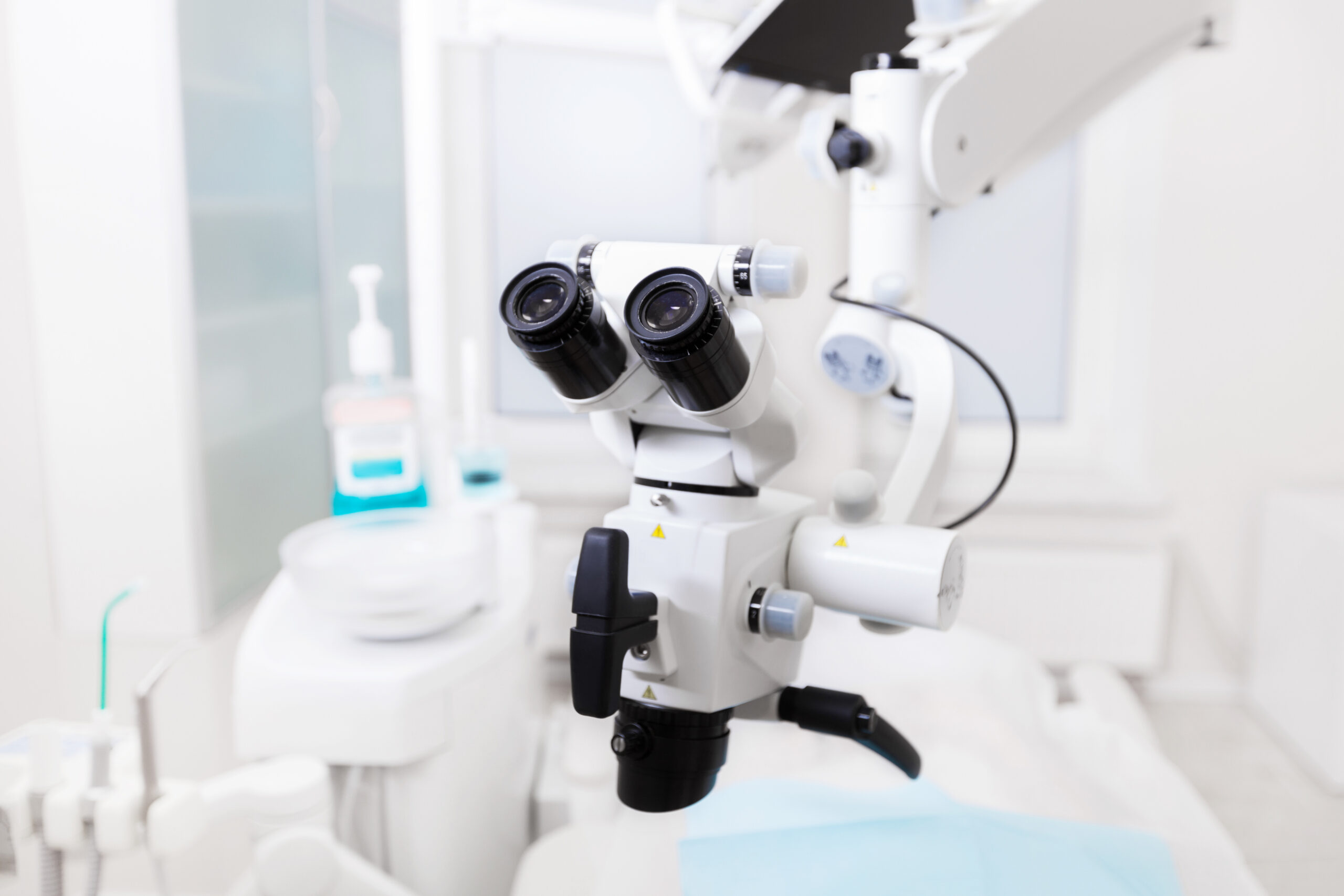 Dental endodontic binocular microscope